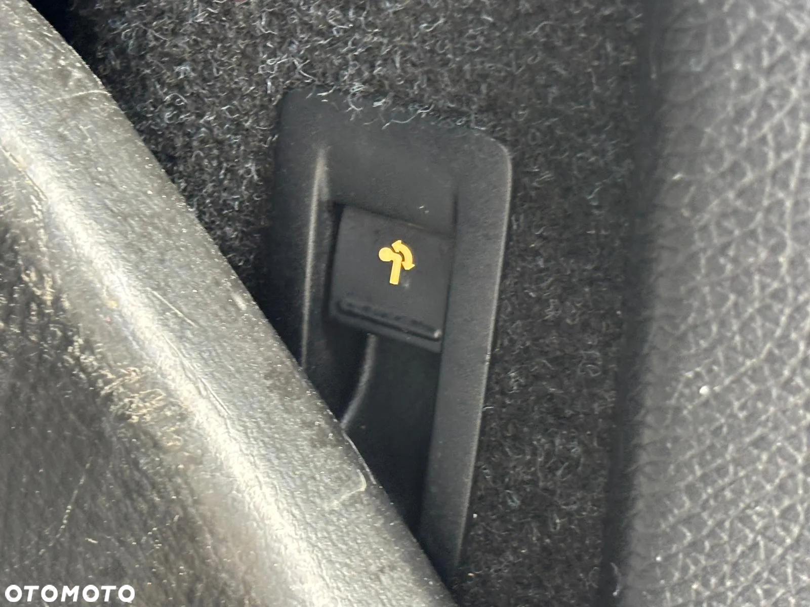 Volkswagen Passat 2.0 TDI Highline DSG - 23
