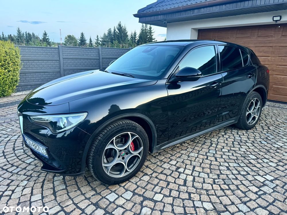 Alfa Romeo Stelvio - 16