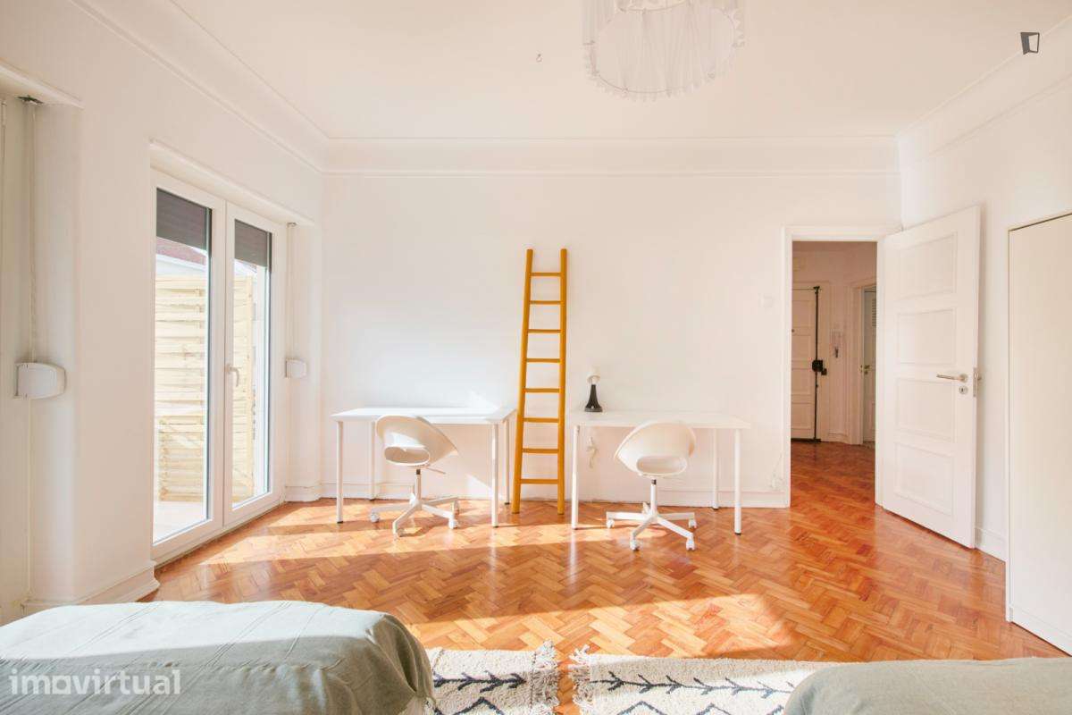 Quarto - localizado em Entrecampos Lisbon - Grande imagem: 5/50