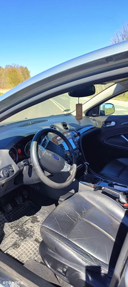 Ford Mondeo 1.8 TDCi Ghia - 21