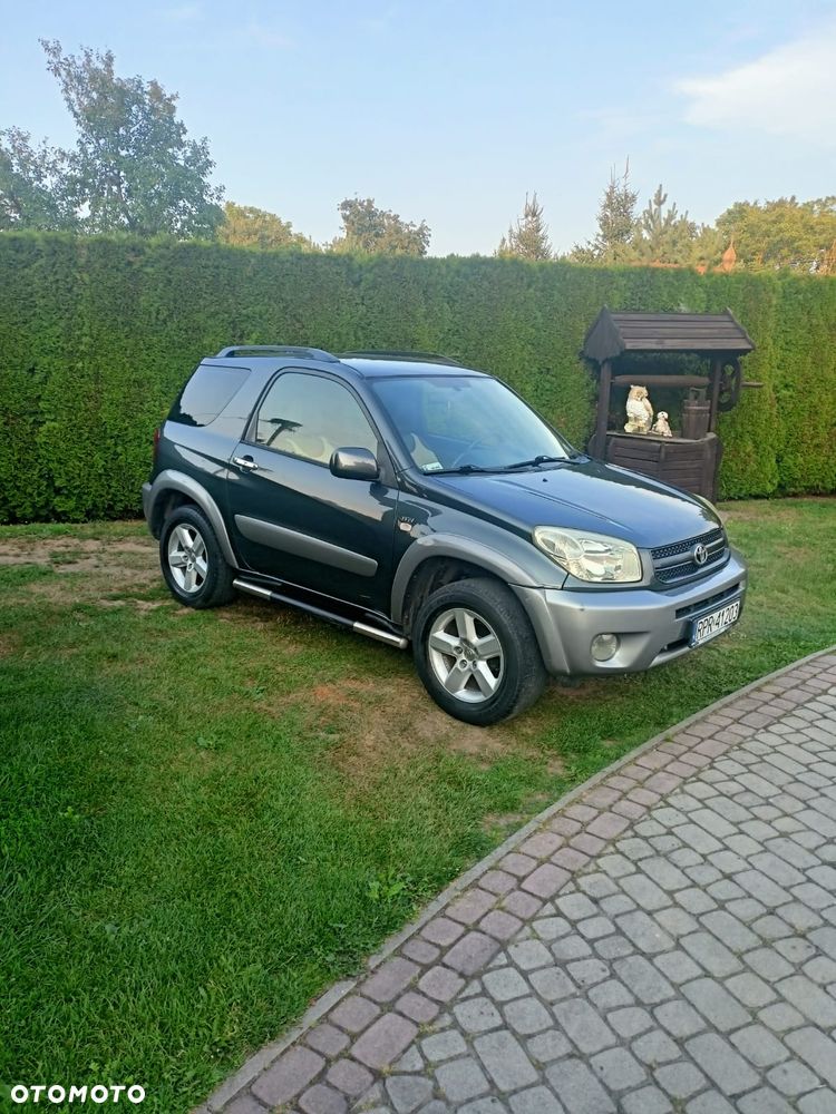 Toyota RAV4 - 1