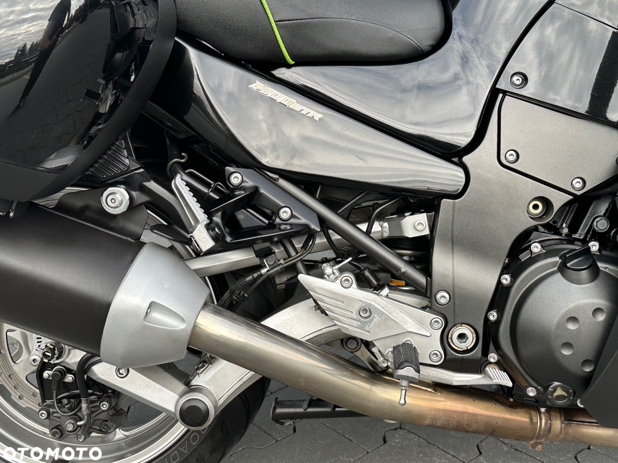 Kawasaki GTR - 12