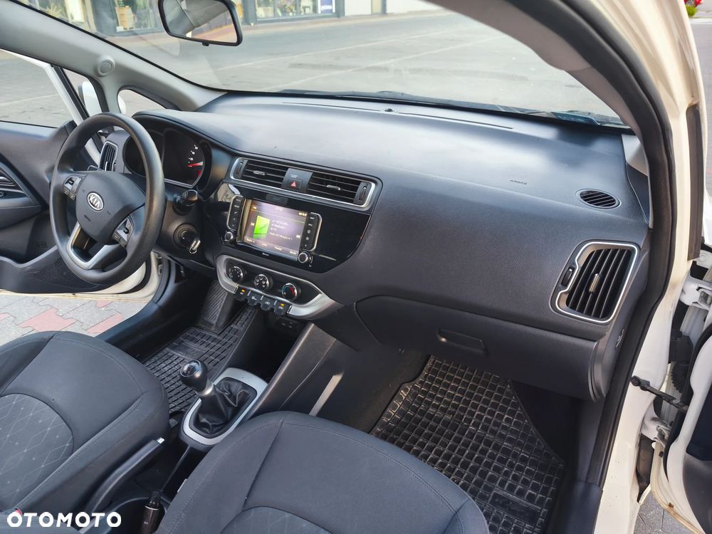Kia Rio 1.2 Business Line - 13