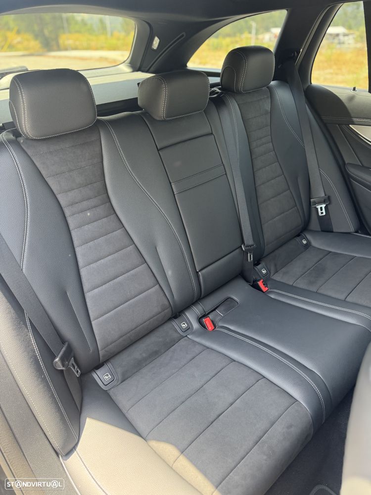 Mercedes-Benz E 300 de 4Matic T 9G-TRONIC AMG Line - 26