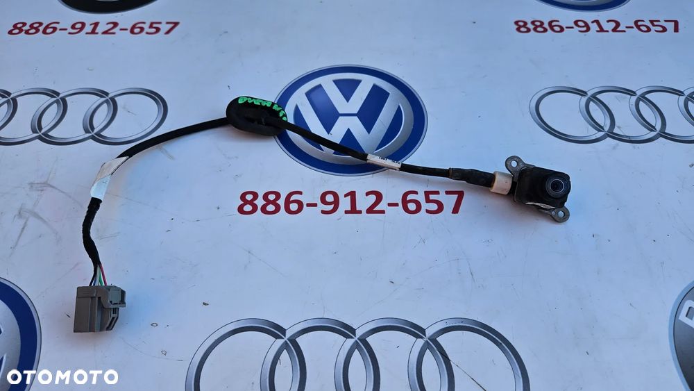 Dodge Durango LIFT 2017- Kamera cofania w klapę bagażnika  68367610AB - 3