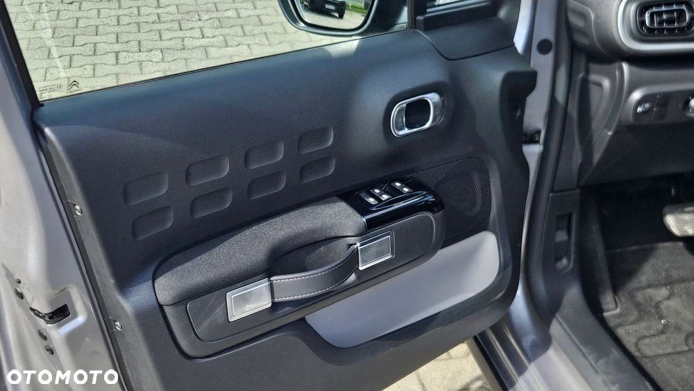 Citroën C3 1.2 PureTech Shine EAT6 - 18