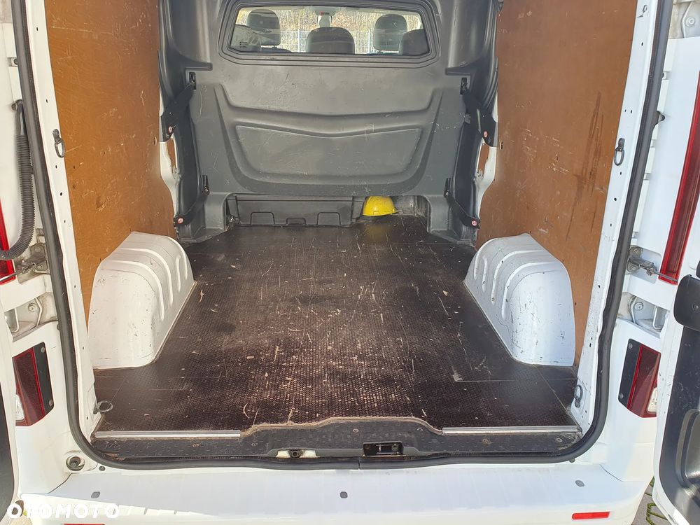 Opel Vivaro - 21