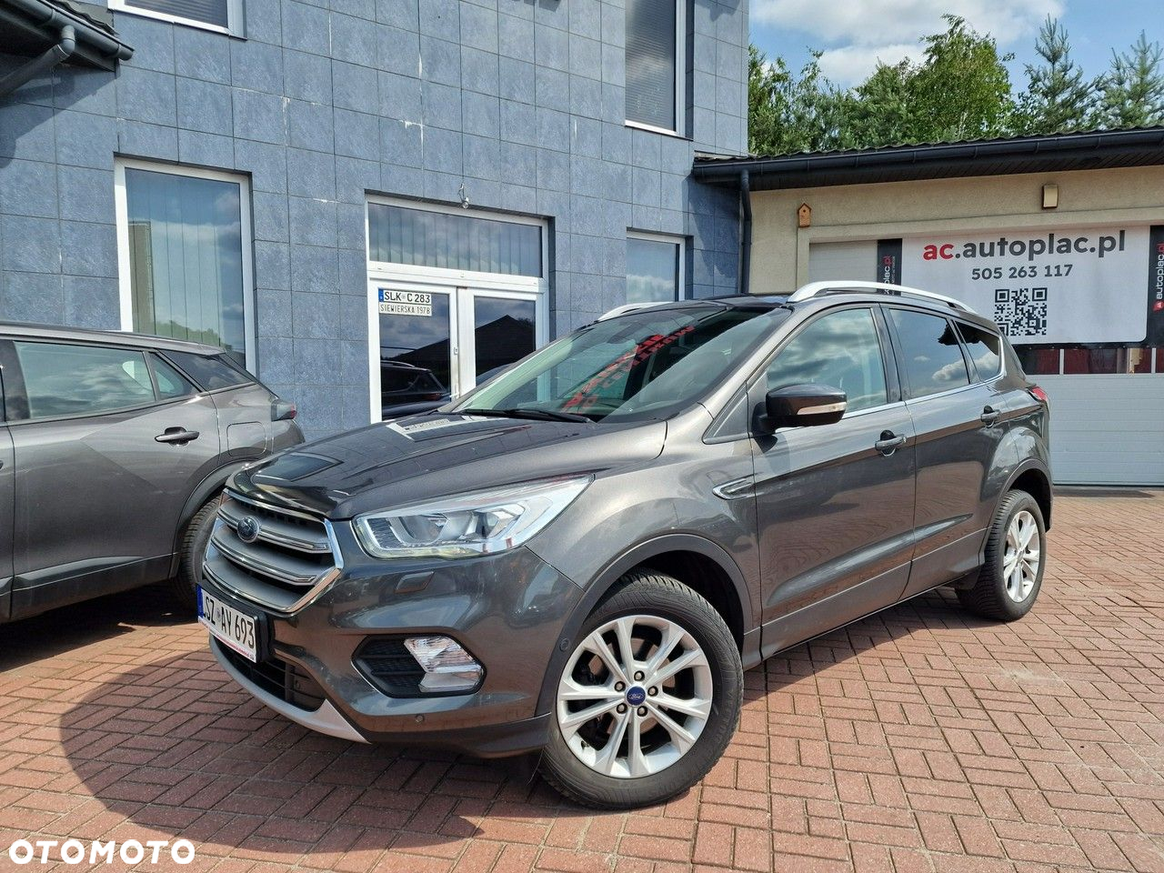 Ford Kuga 1.5 EcoBoost 2x4 Titanium - 3