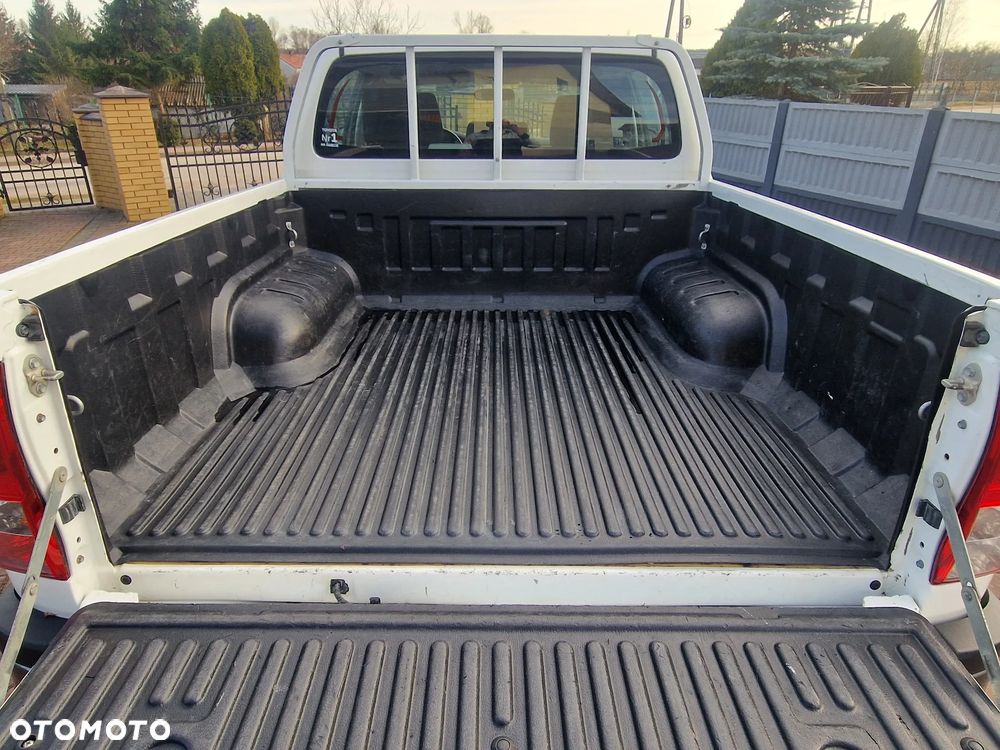 Toyota Hilux 2.4 D-4D Double Cab DLX 4x4 - 6