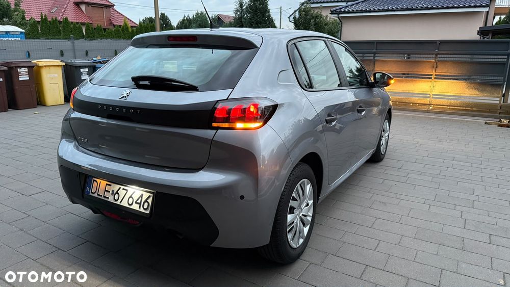 Peugeot 208 - 6