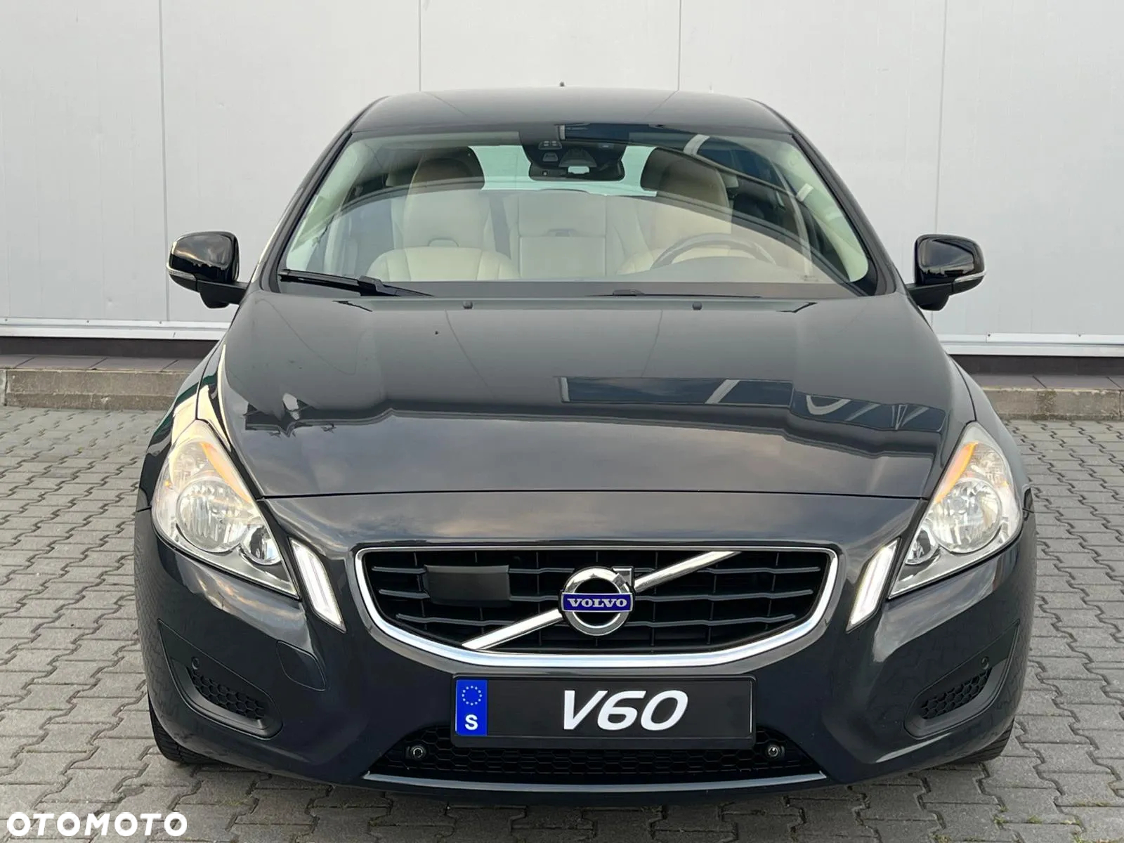 Volvo V60 D5 Summum - 14