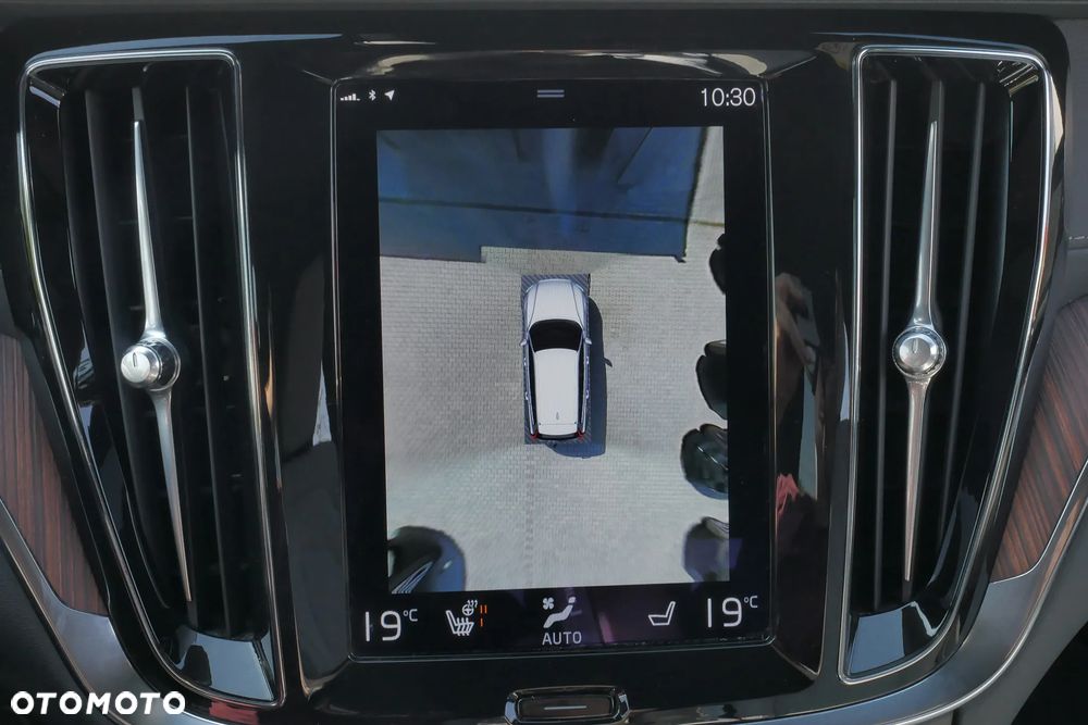 Volvo V60 T6 AWD Recharge Geartronic Inscription - 11