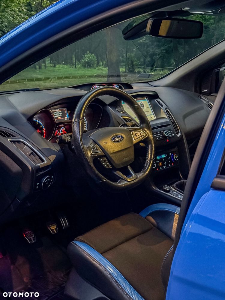 Ford Focus - 16