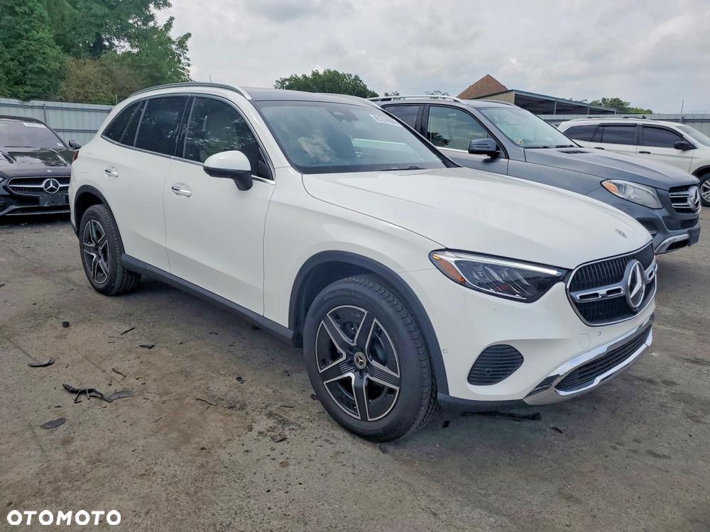 Mercedes-Benz GLC 300 4Matic 9G-TRONIC Edition AMG Line - 2