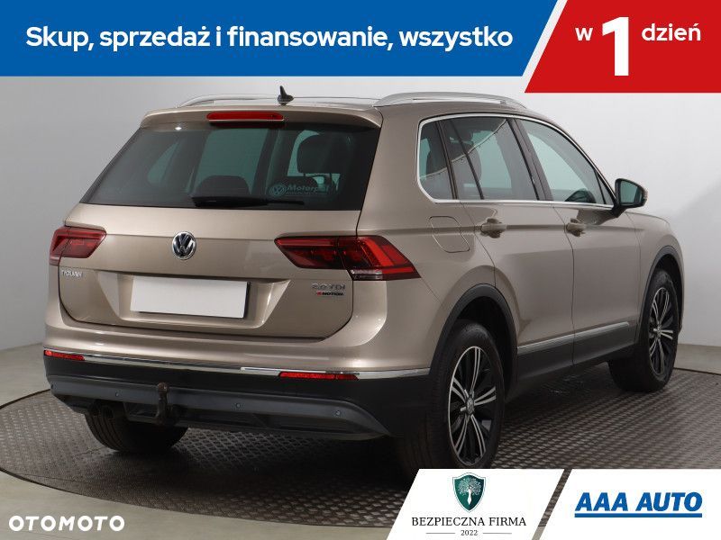 Volkswagen Tiguan - 7