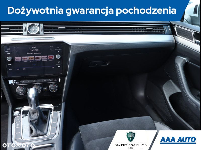 Volkswagen Passat - 9