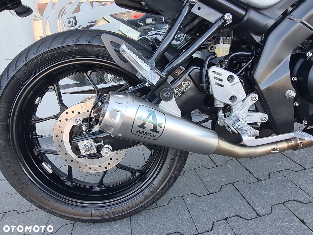 Yamaha XSR - 8