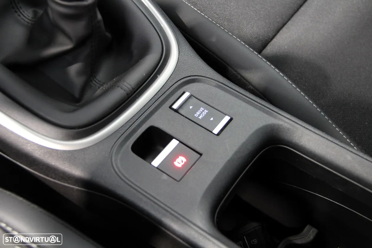 Jeep Avenger 1.2 GSE T3 Altitude - 41