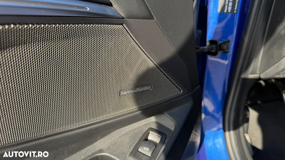 BMW Seria 3 330i AT - 13
