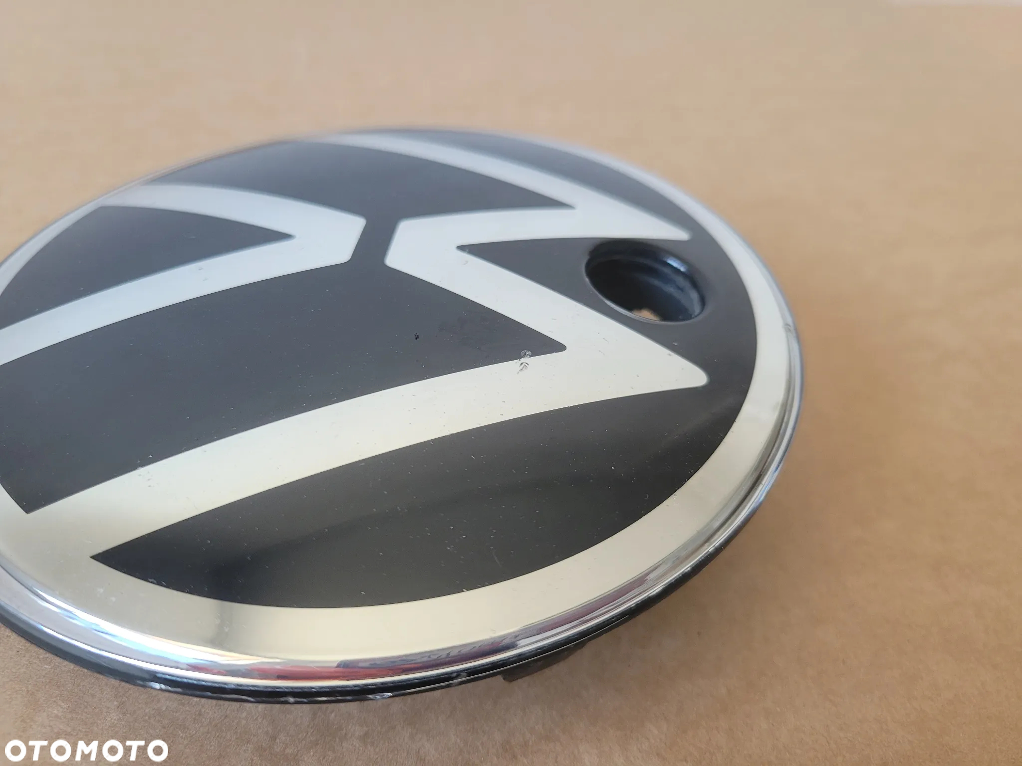 EMBLEMAT LOGO ZNACZEK POD KAMERĘ VW ARTEON LIFT R-LINE 3G7853601C - 8