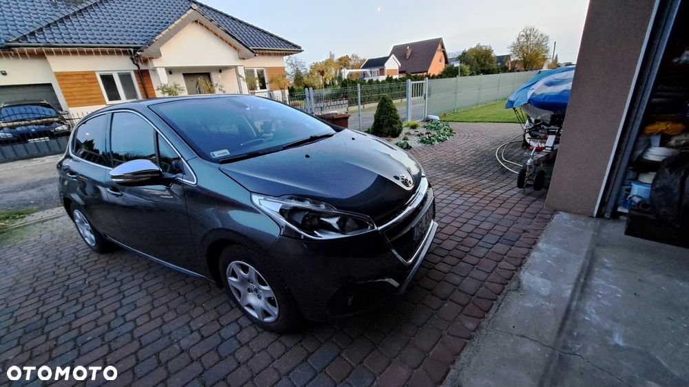 Peugeot 208 1.2 PureTech Style - 5