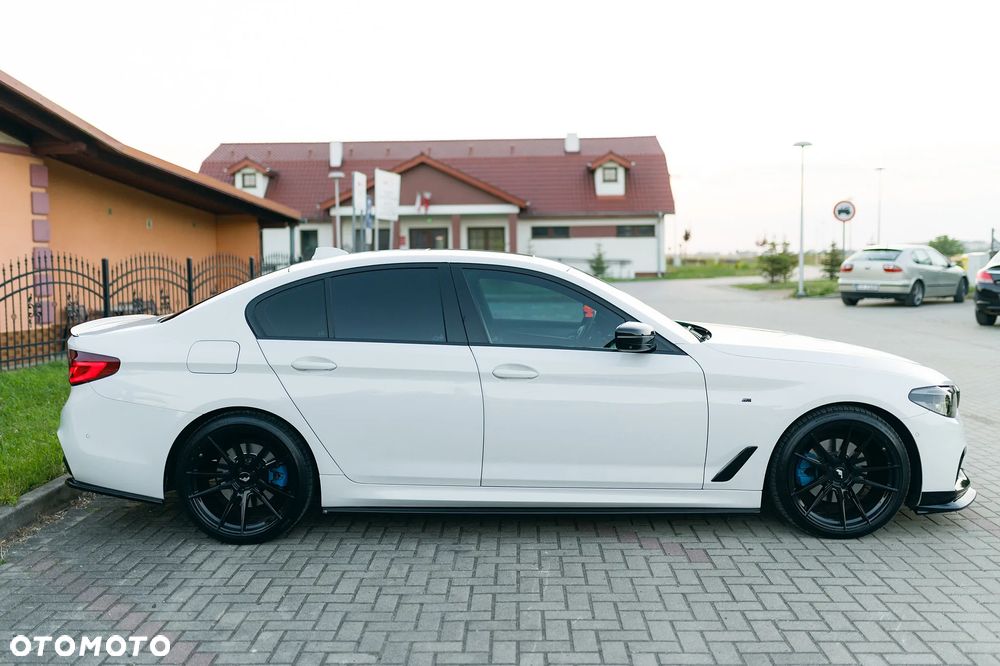 BMW Seria 5 520d xDrive M Sport Edition - 12