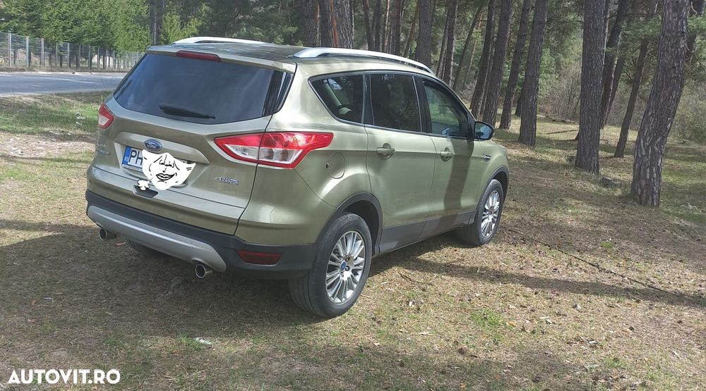 Ford Kuga 2.0 TDCi Powershift 4WD Titanium - 2
