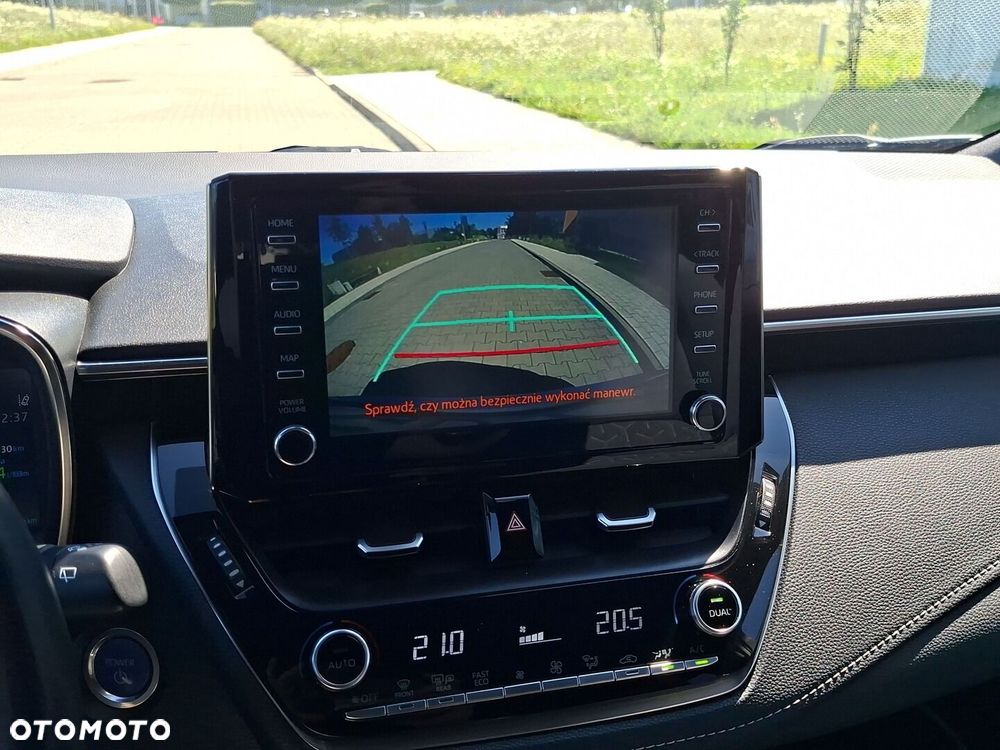 Toyota Corolla 2.0 Hybrid Comfort - 15