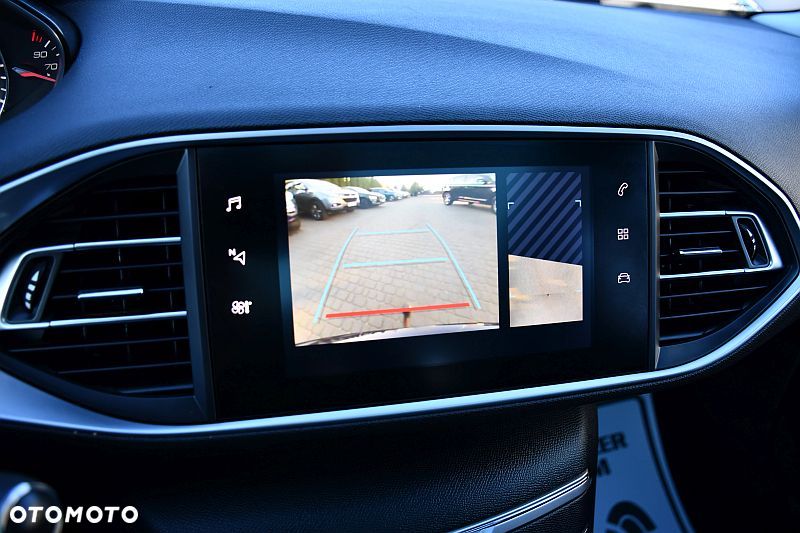 Peugeot 308 BlueHDi 130 EAT8 Stop & Start Allure Pack - 13