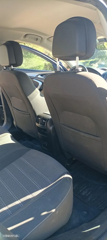 Opel Insignia Sports Tourer - 14