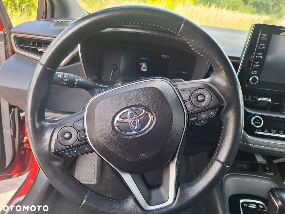 Toyota Corolla 2.0 Hybrid Trek - 17