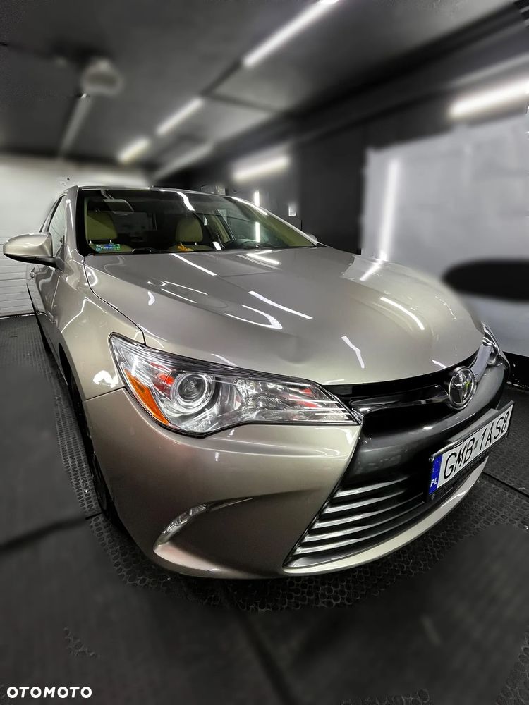 Toyota Camry - 3