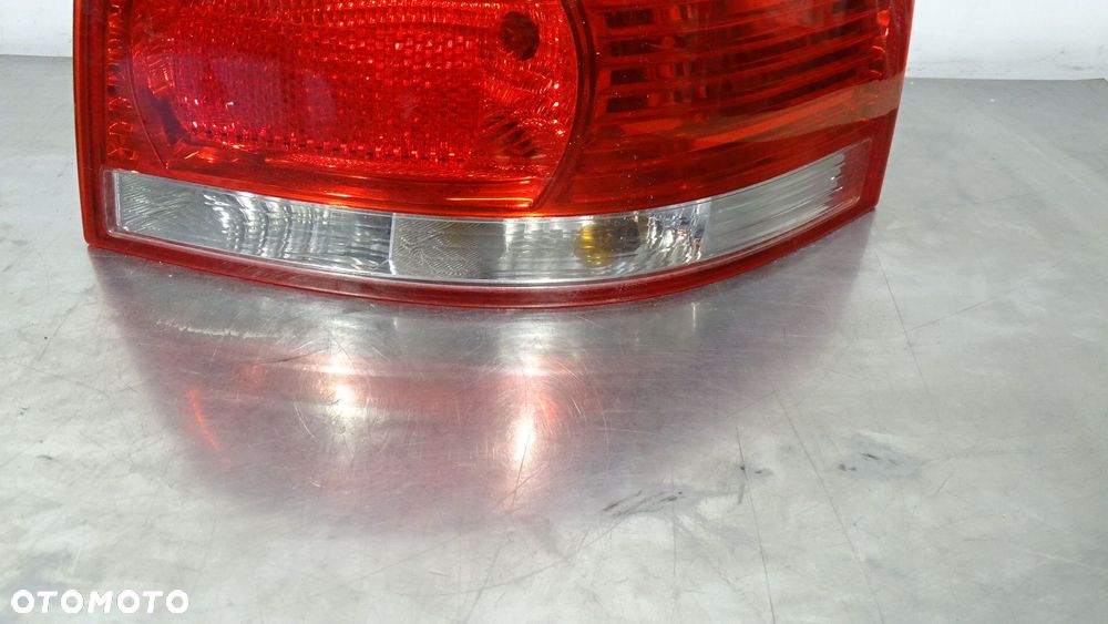 LAMPA PRAWA TYLNA AUDI A3 8P - 2