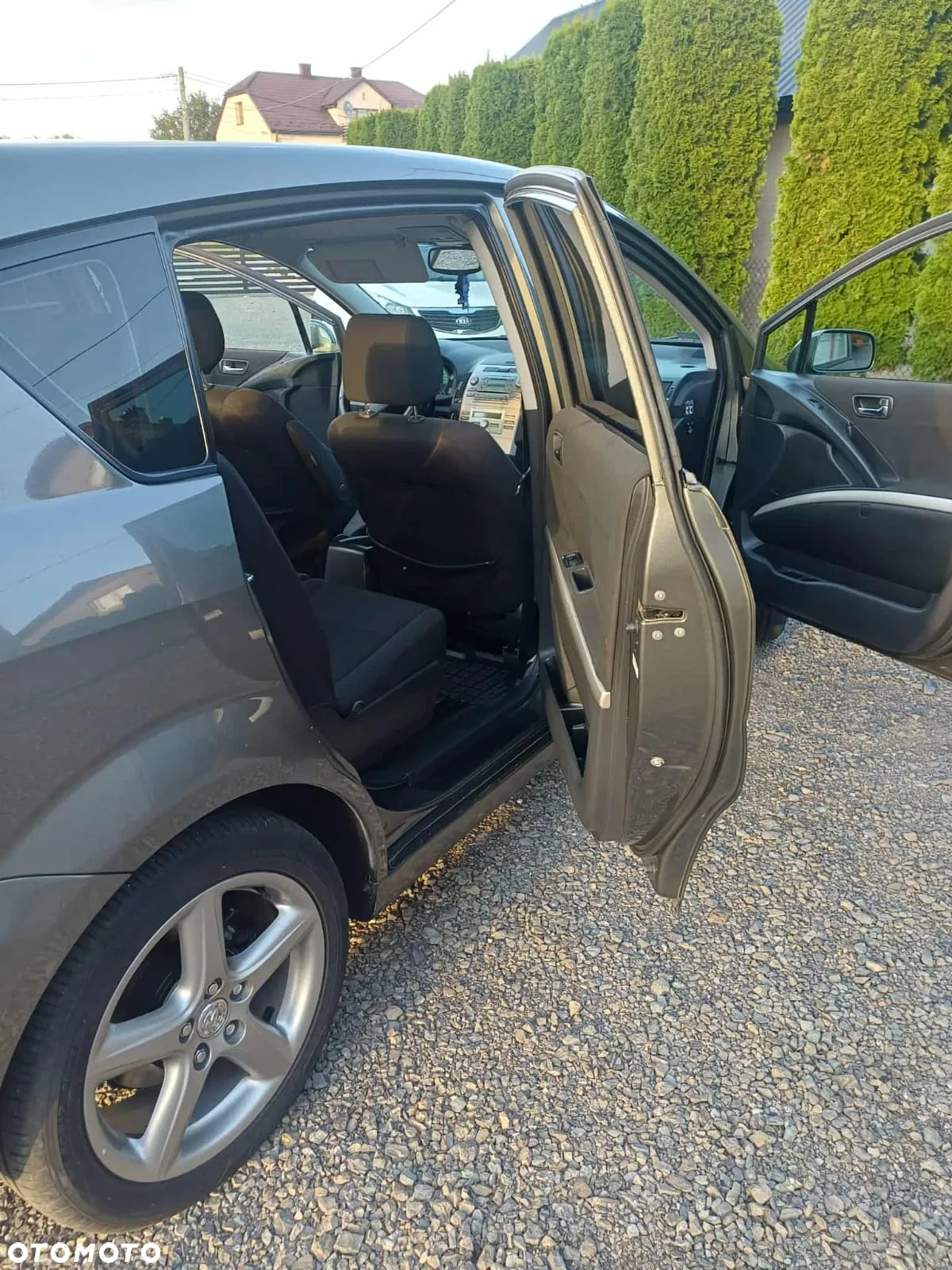 Toyota Corolla Verso - 4