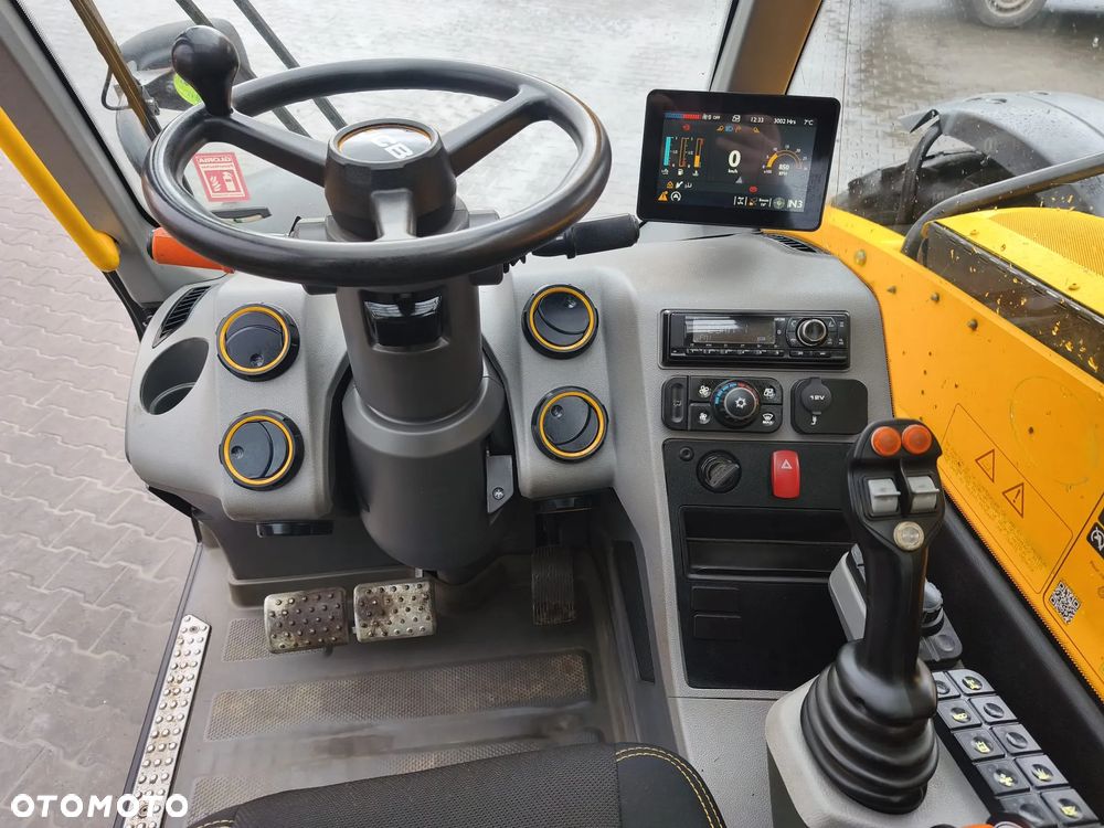 JCB 542-70 AGRI - 12