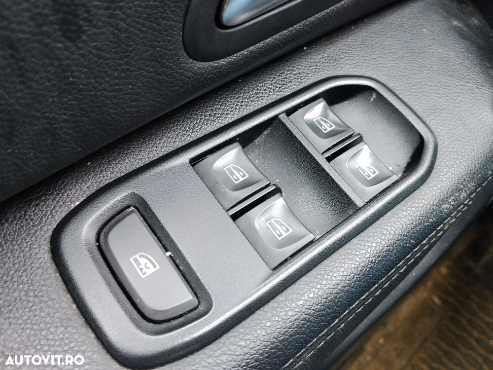 Dacia Duster 1.6 SCe 4WD Prestige jante 17" - 2