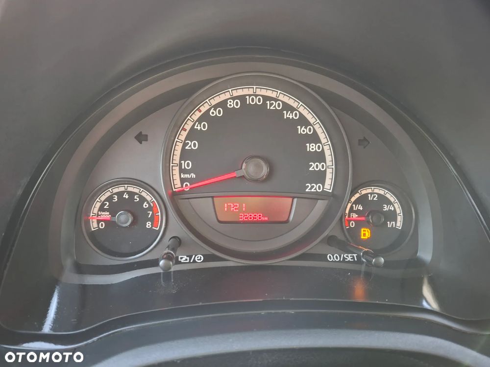 Volkswagen up! Standard - 14