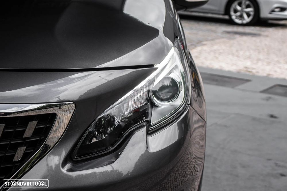 Peugeot 2008 1.2 PureTech Active - 8