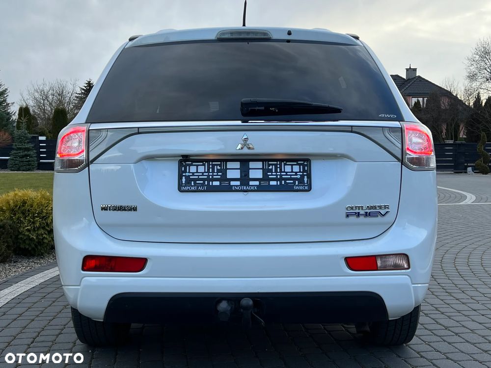 Mitsubishi Outlander 2.0 4WD Plus - 33
