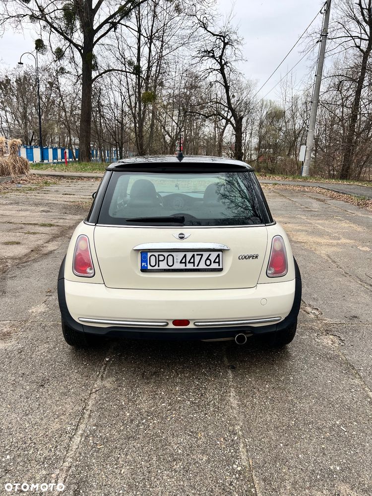 MINI Cooper Standard - 4