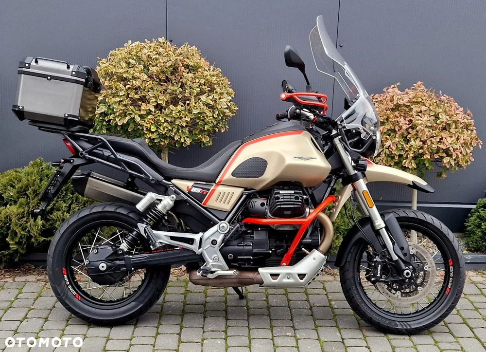Moto Guzzi V85 - 3