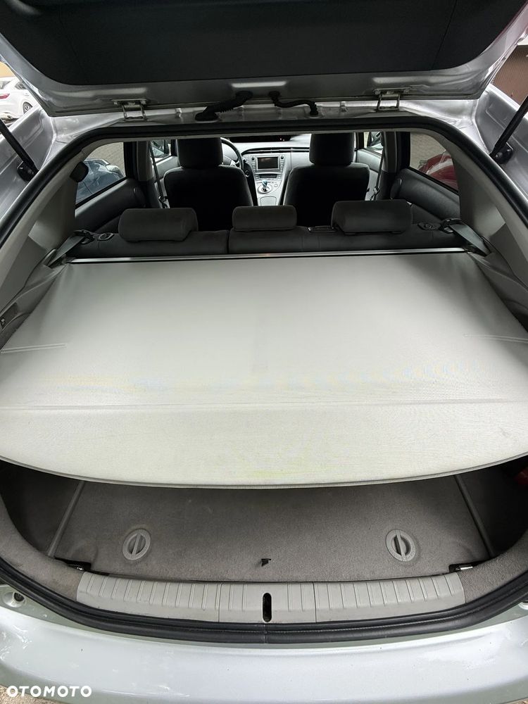 Toyota Prius - 17