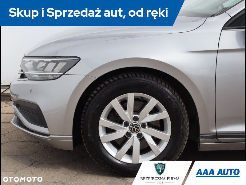 Volkswagen Passat - 14