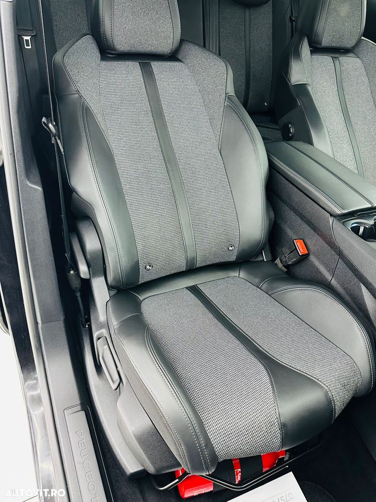 Peugeot 3008 PureTech 130 Stop & Start GPF Allure - 23