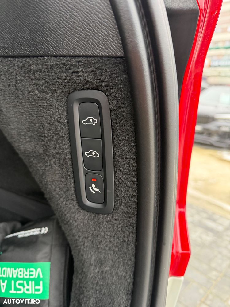 Volvo XC 90 T8 AWD Recharge Geartronic Inscription Edition - 12