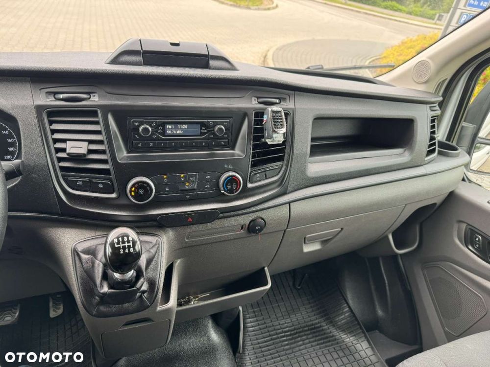 Ford Transit - 31