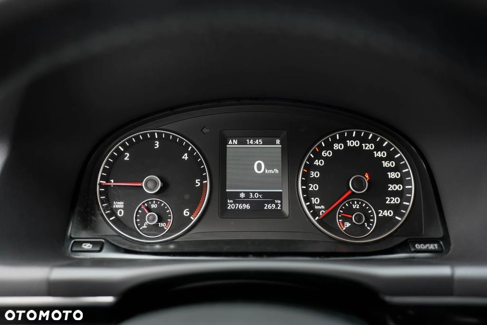 Volkswagen Touran 2.0 TDI DPF DSG R-Line Edition - 16