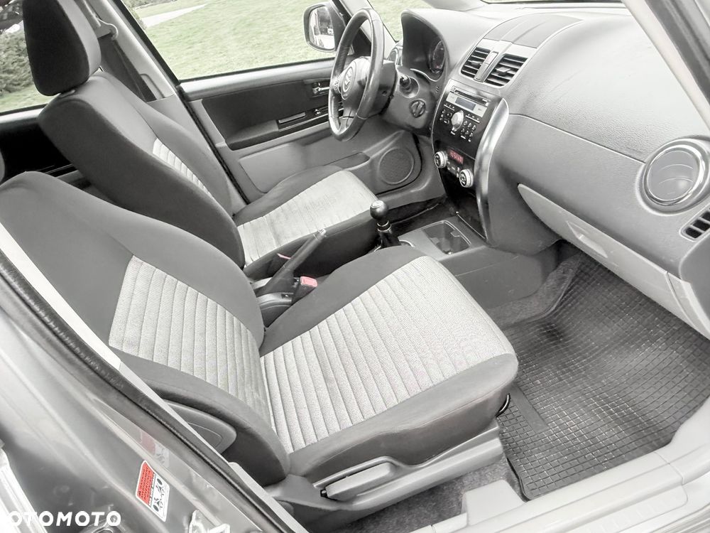 Suzuki SX4 1.6 VVT 4x4 Style - 17