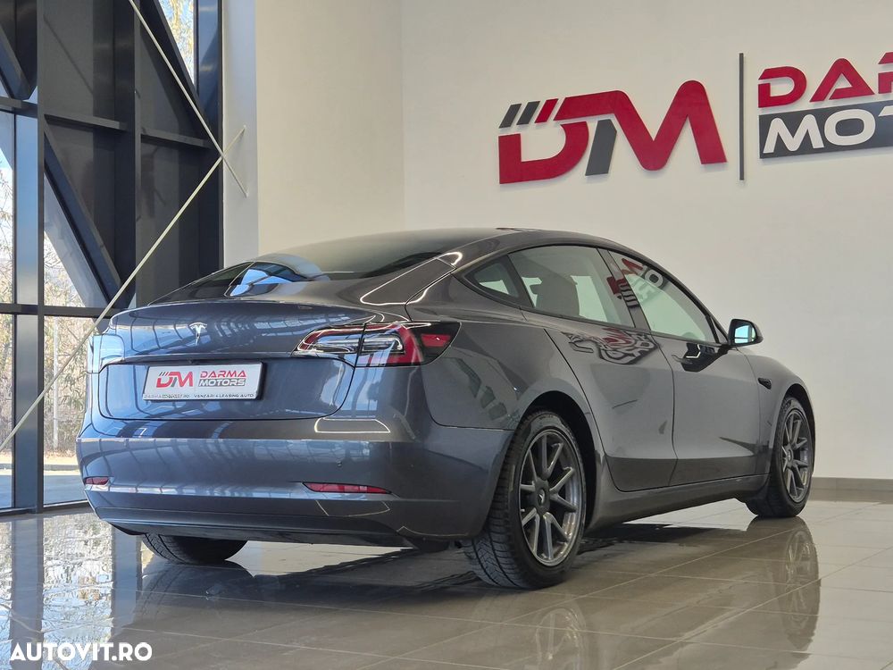 Tesla Model 3 Standard Reichweite Plus Hinterradantrieb - 5