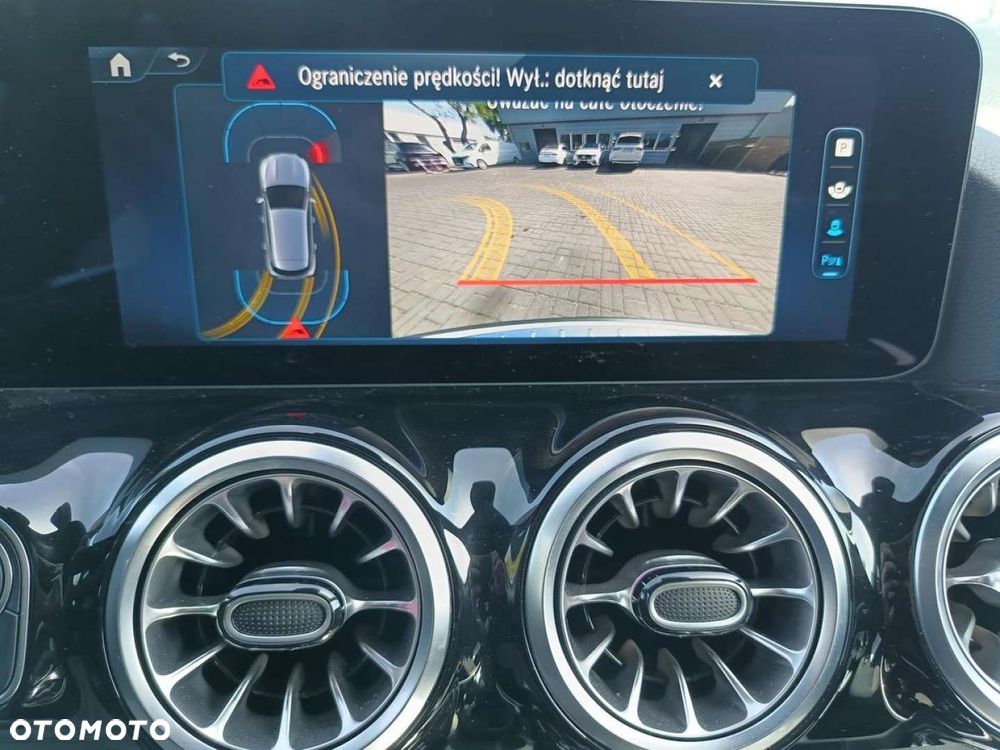 Mercedes-Benz GLA - 20